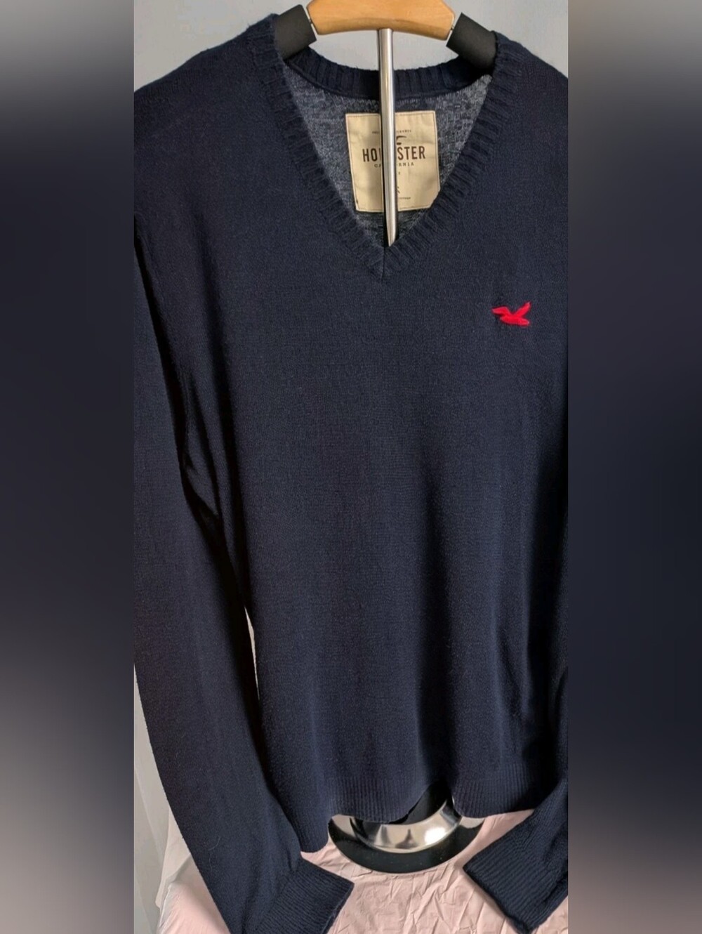 Hollister V-neck Mens Small Sweater Navy Blue Pullover Knit Long Sleeves
